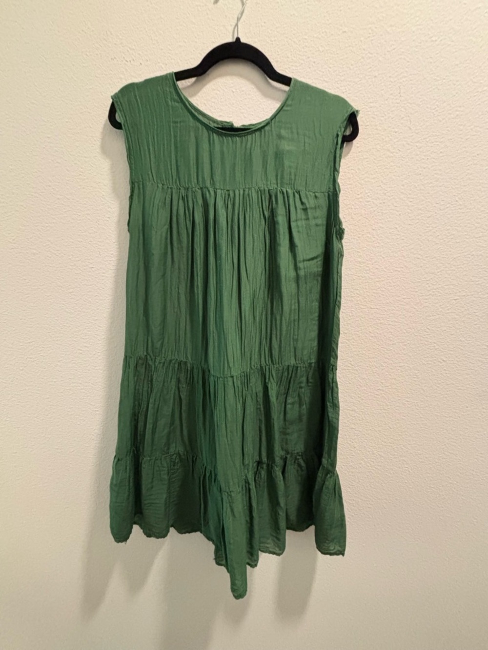 NWT Velvet Shantelle Dress in Jungle, size S